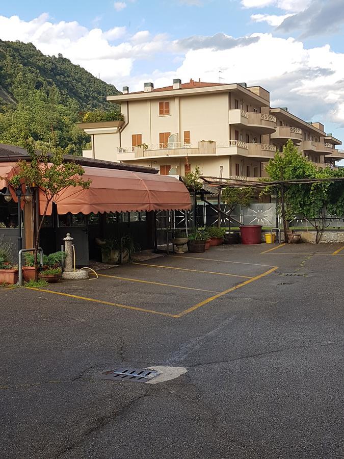 Macloud Pub B&B Sarnico Esterno foto